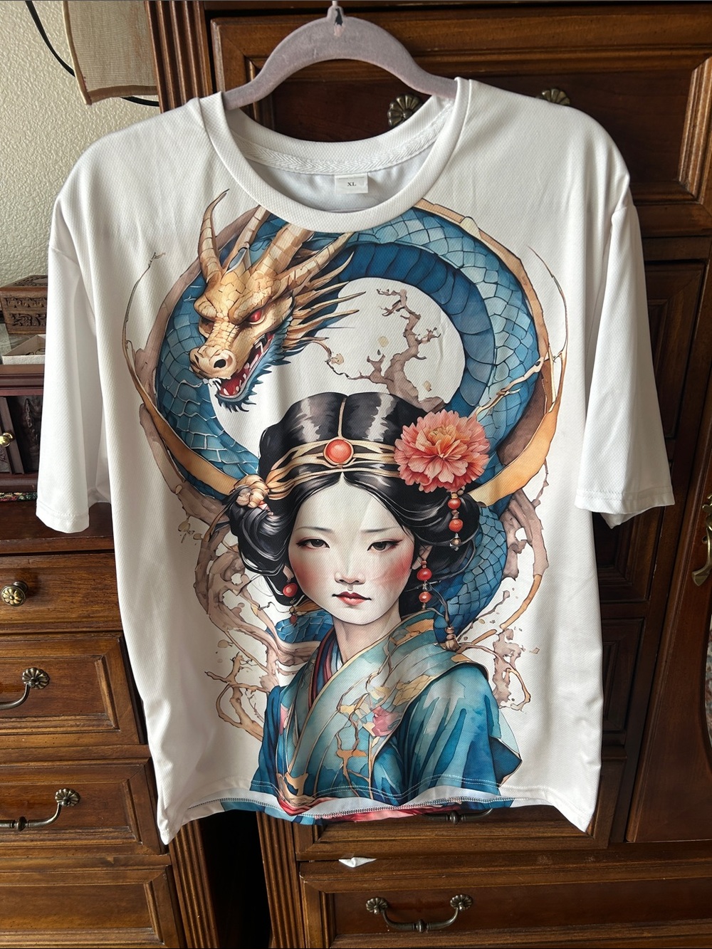 Artistic Asian Dragon & Geisha Graphic Tee in Cream & Teal